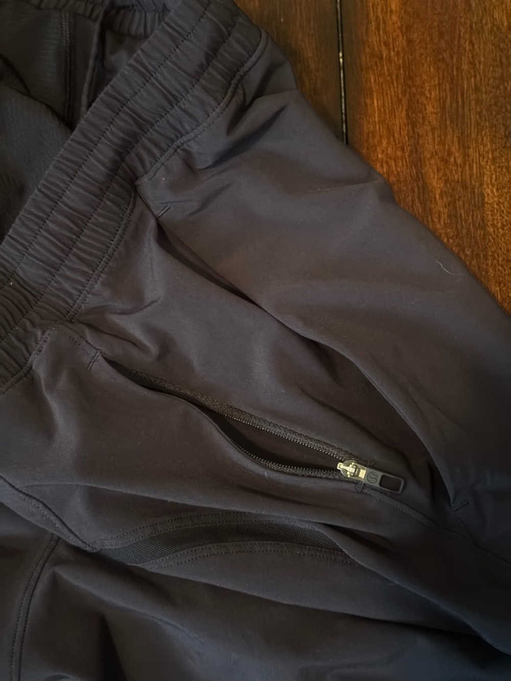Lululemon x Peloton Pace Breaker lined shorts in Black XL - Picture 6 of 8